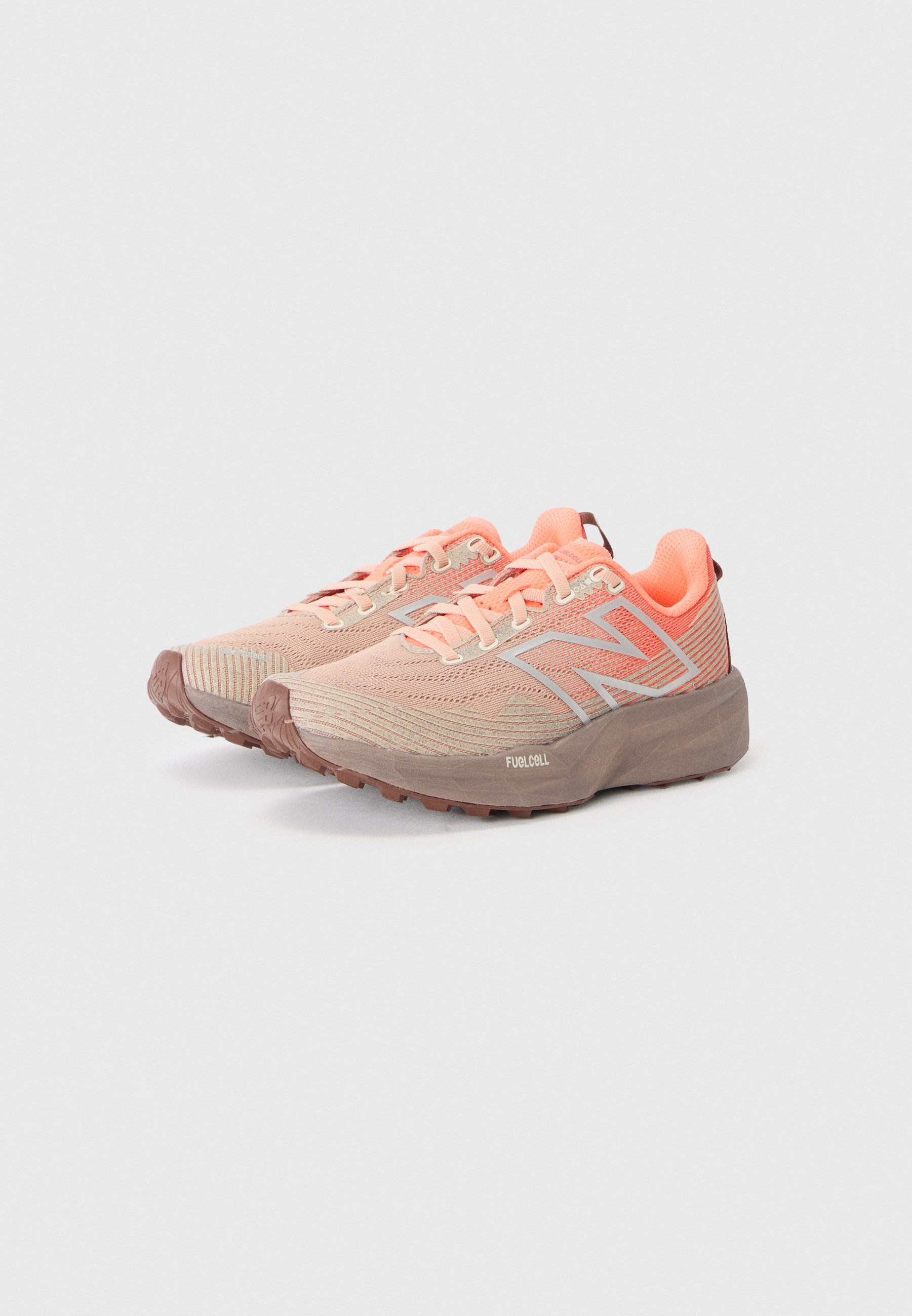 New Balance FUELCELL VENYM - Chaussures de trail - Rouge intense