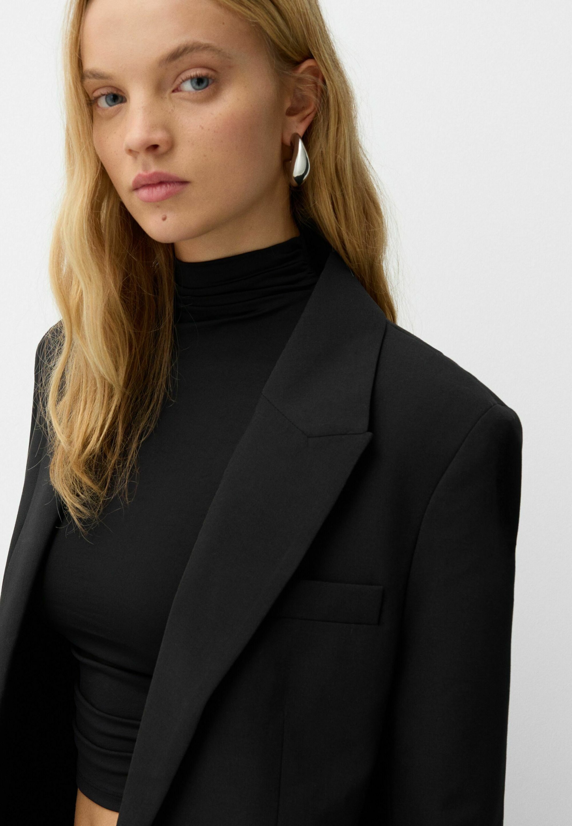 Bershka Blazer - zwart