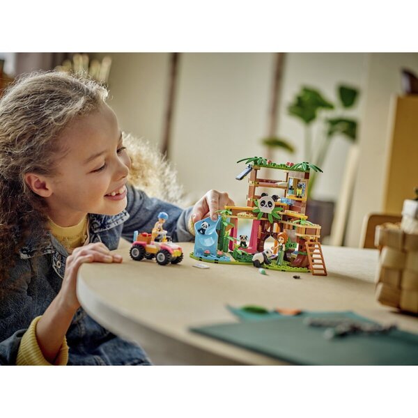 LEGO Friends 42648 Склониште за пандe