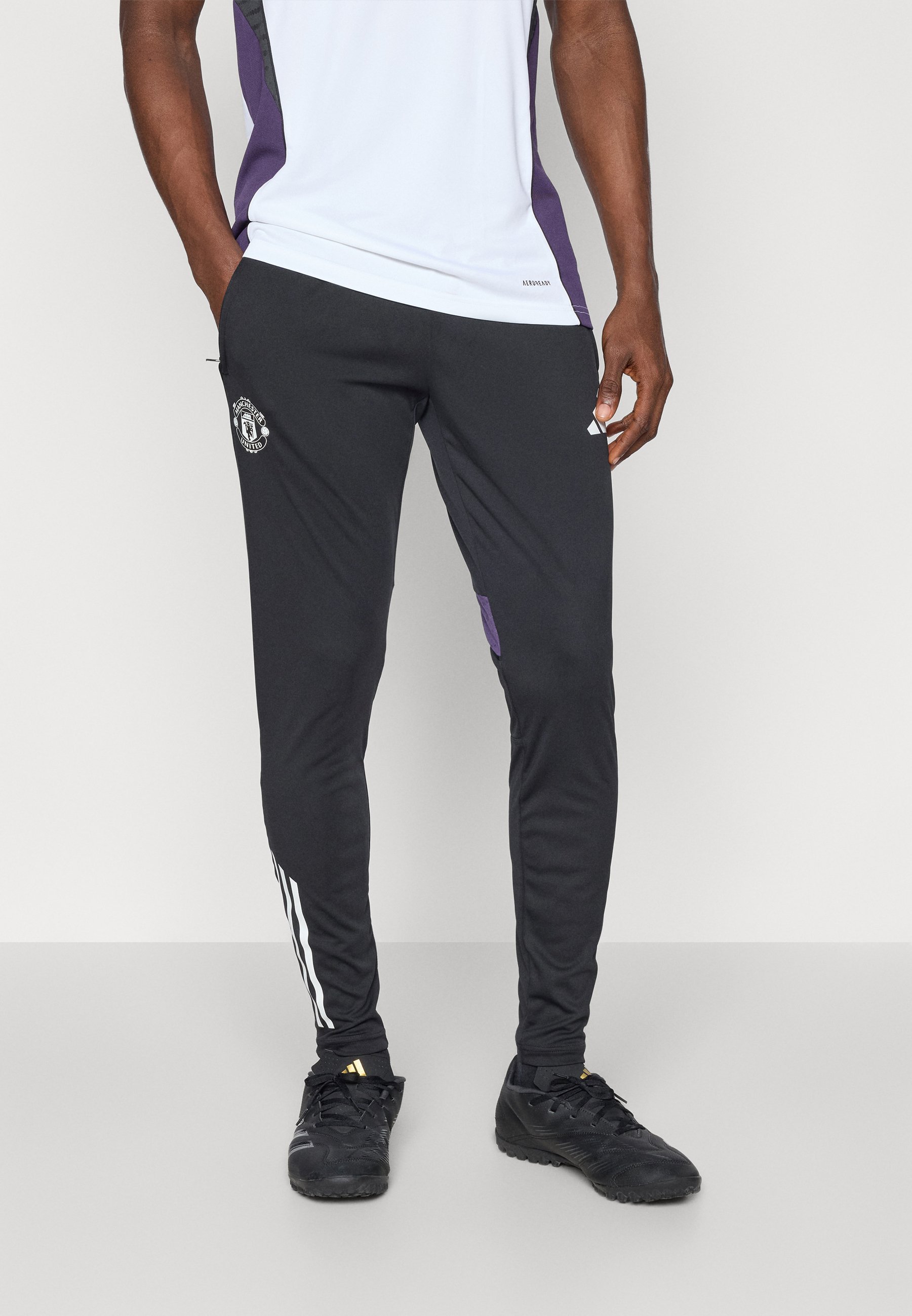 adidas Performance MANCHESTER UNITED 25/26 COMPETITION TRAINING PANTS - Clubkleding - zwart/aurora plum