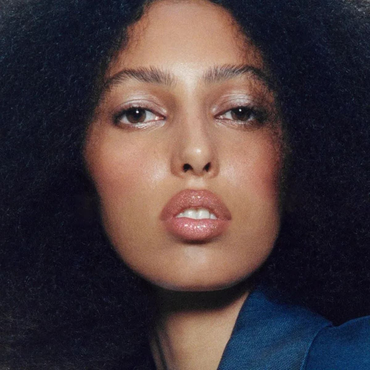 Lesky na pery Me Like Volumizing Lip Gloss Lesky na pery a lesky na pery