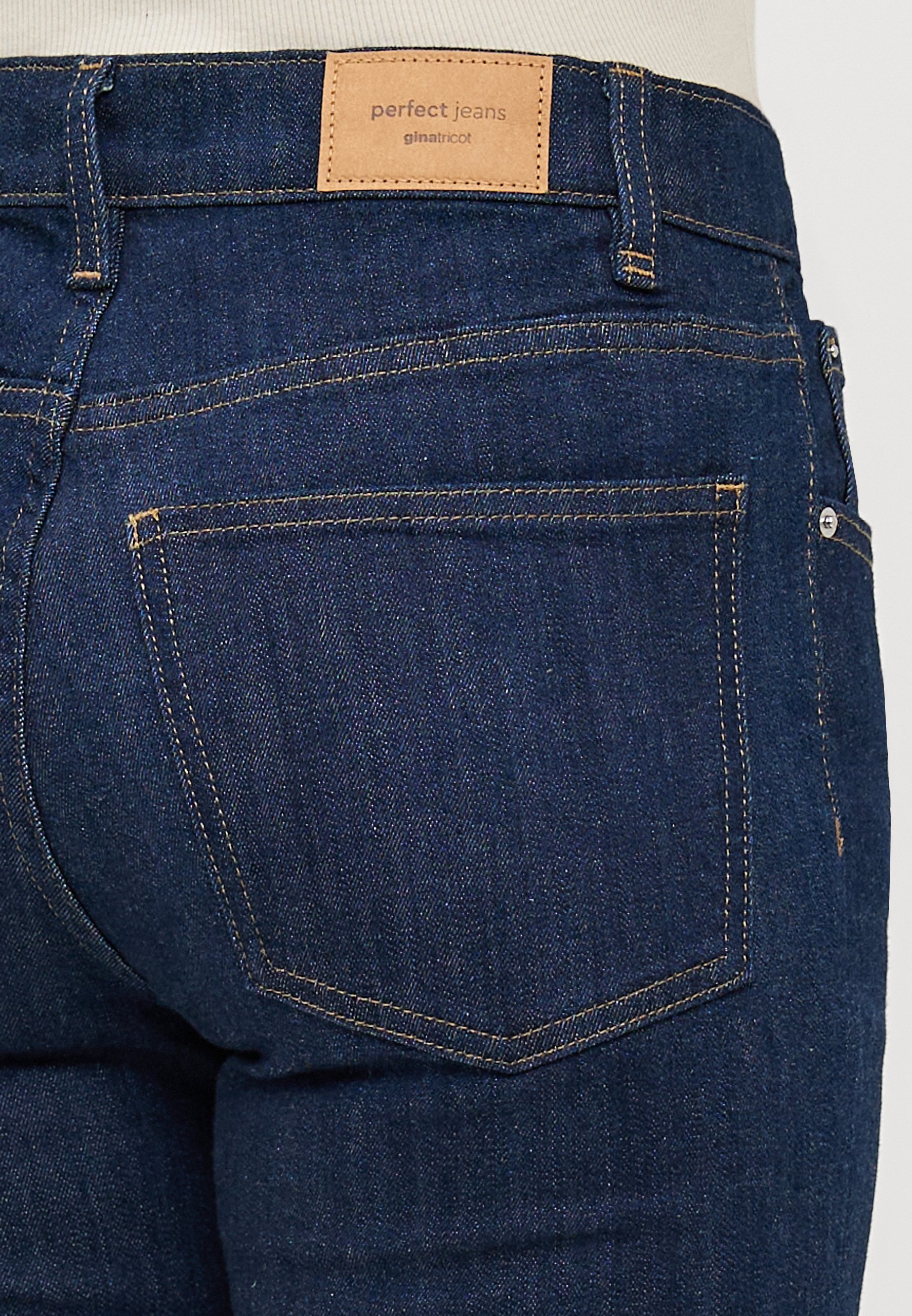 Gina Tricot Petite Bootcut jeans - spoeling