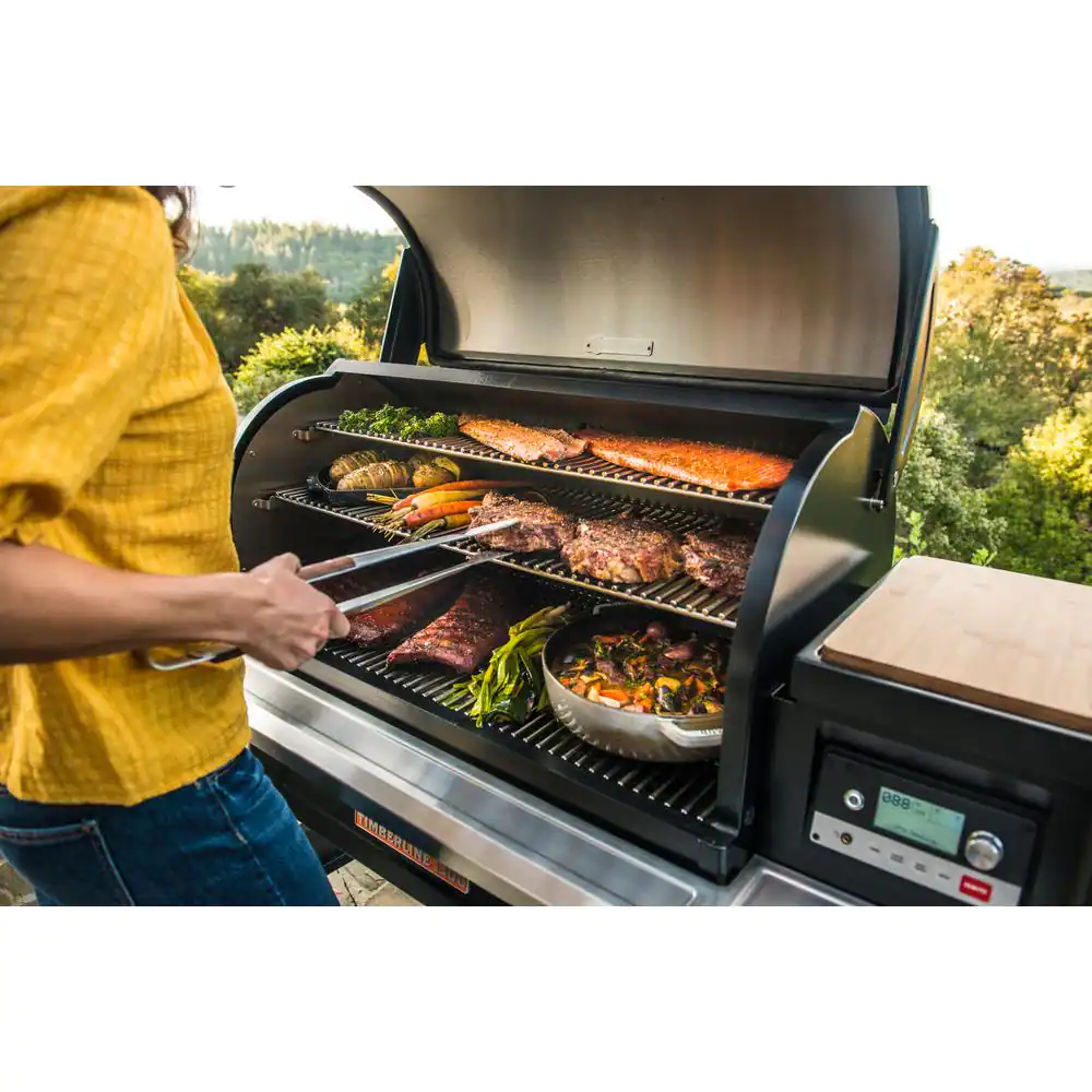 Grill pelletowy i wędzarnia Timberline 1300 Wifi w kolorze czarnym