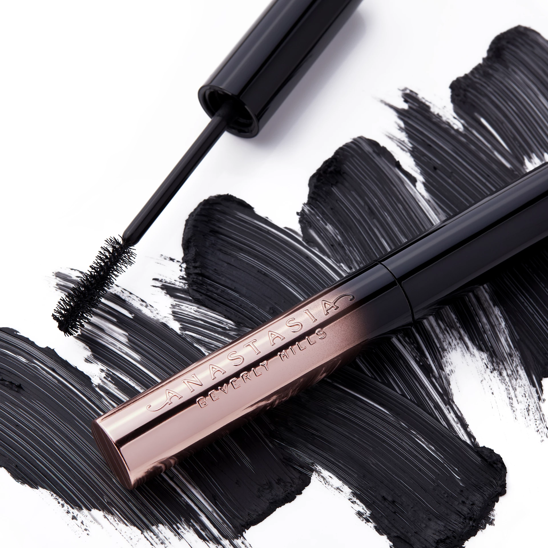 Maskara za volumen trepavica Lash Brag crna - Anastasia