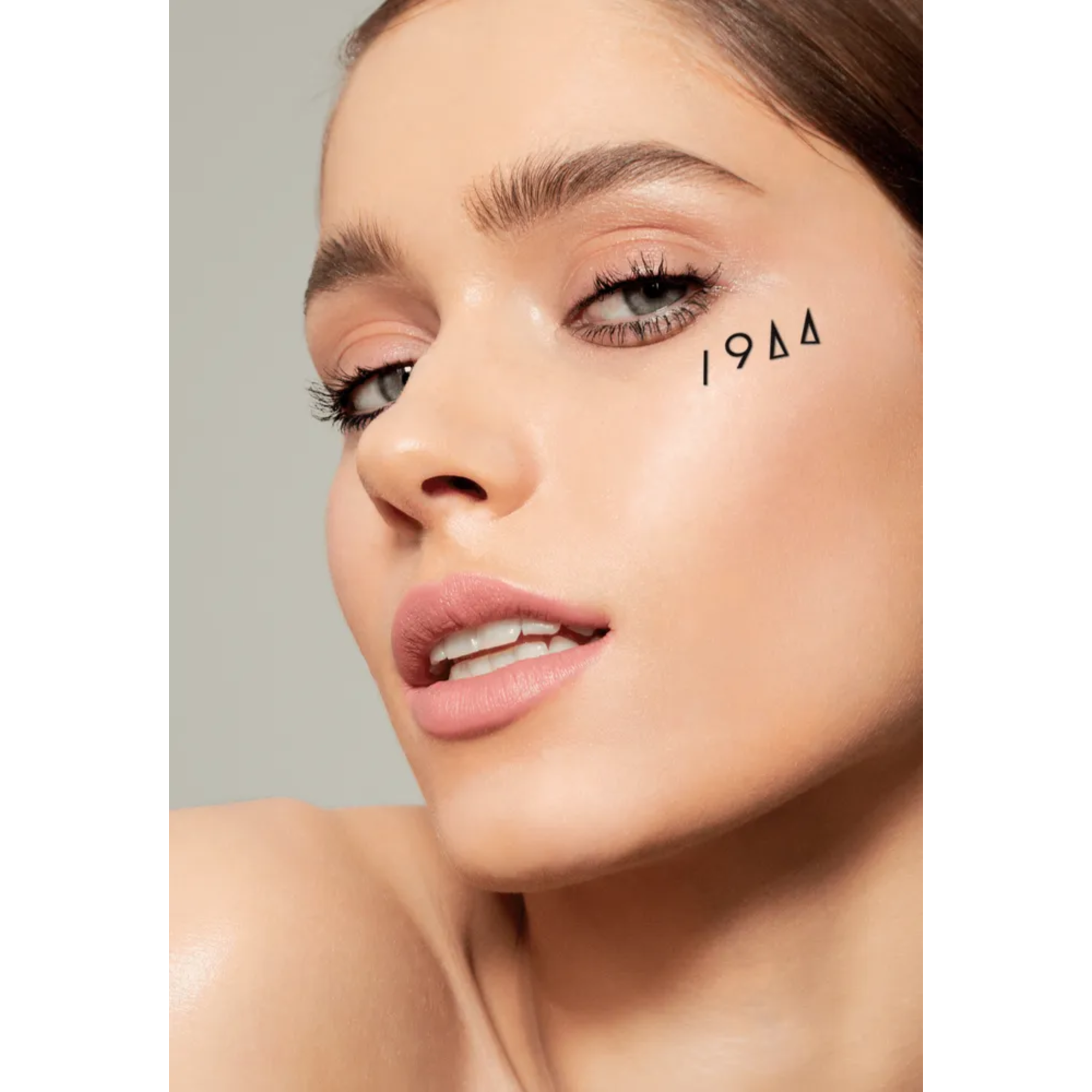 1944 Paris Le Mascara Sourcils