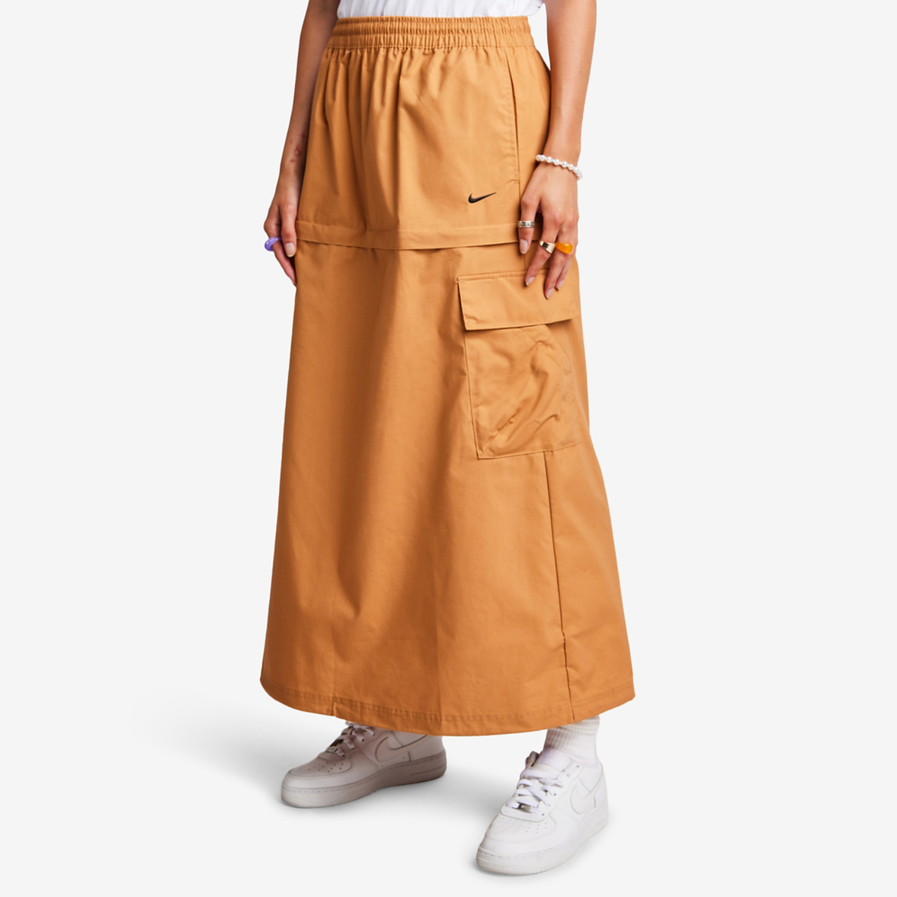 Nike Essential Mid Rise Cargo Midi