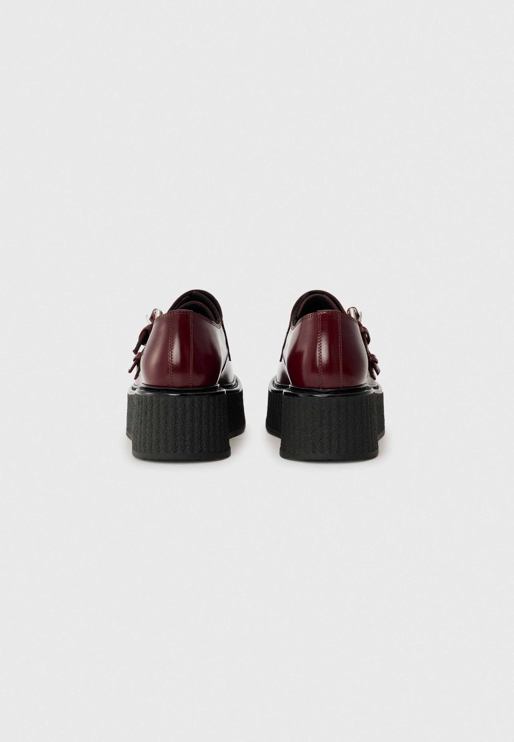 MOSCHINO Slip-ons - vino