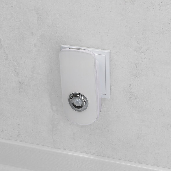 LED noční světlo do zásuvky s integrovanou baterkou, sada 3 kusů