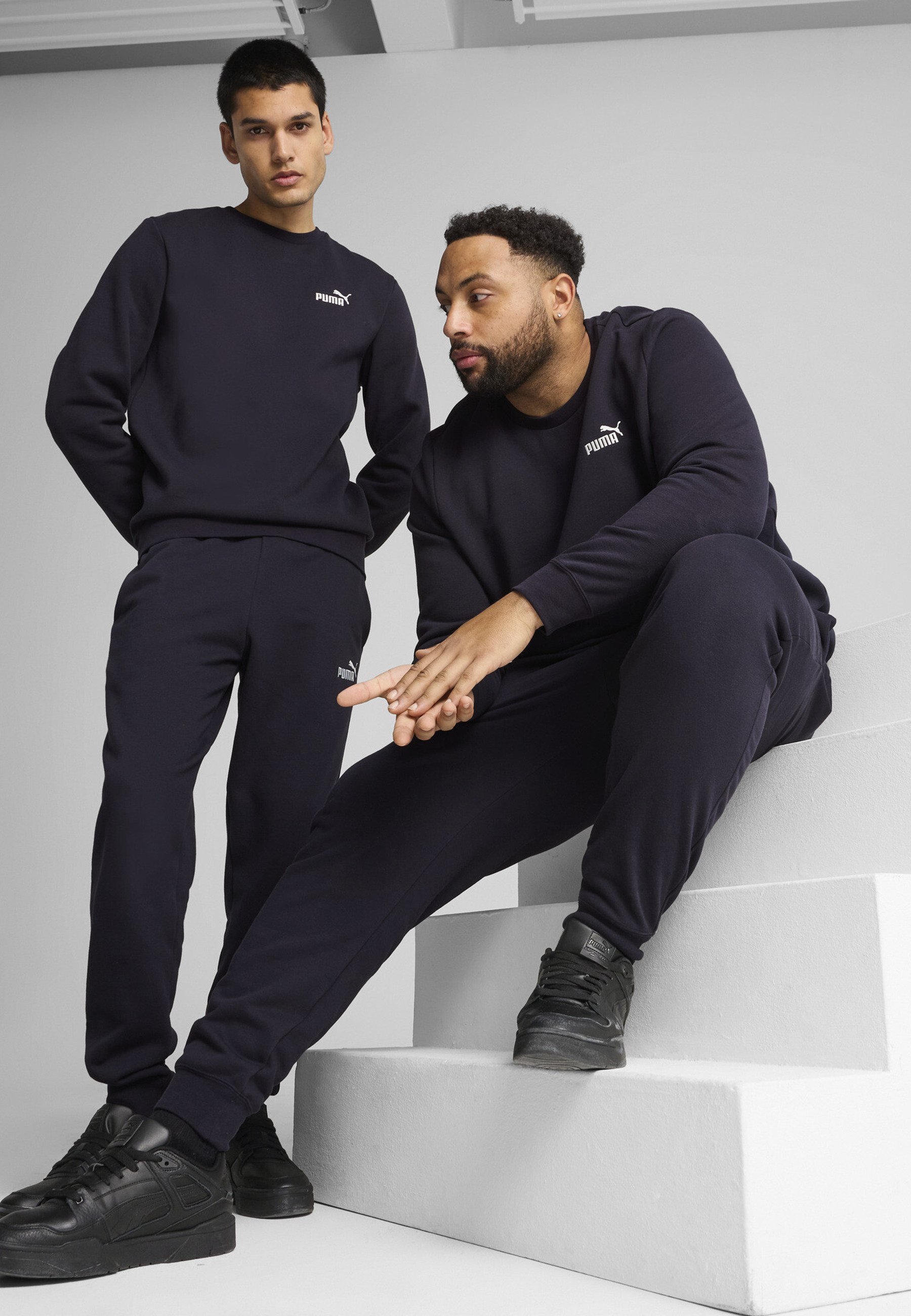 Puma ESSENTIALS - Verryttelypuku - navy/black