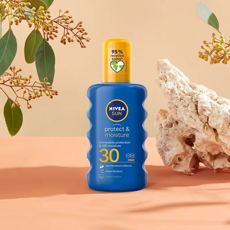 Nivea Sun Nawilżający Balsam w sprayu do opalania SPF30