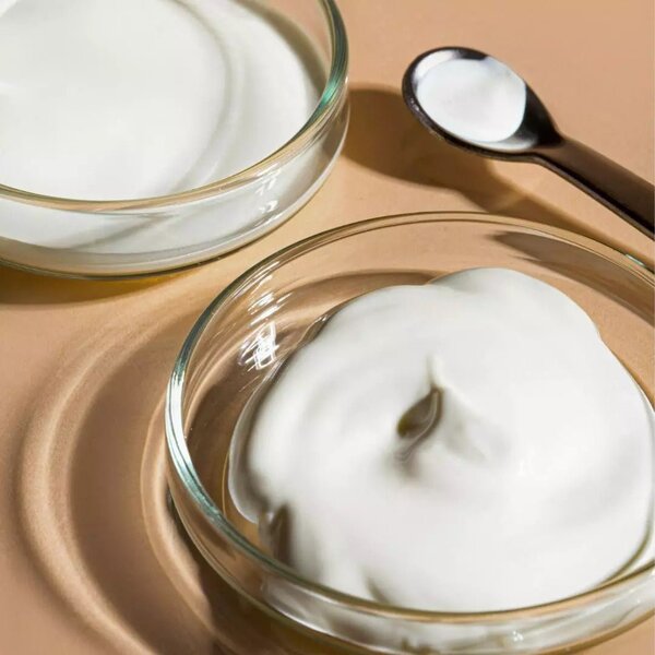 Crema protectora ligera BasicLab SPF50+ PPD: 46,6 75 ml