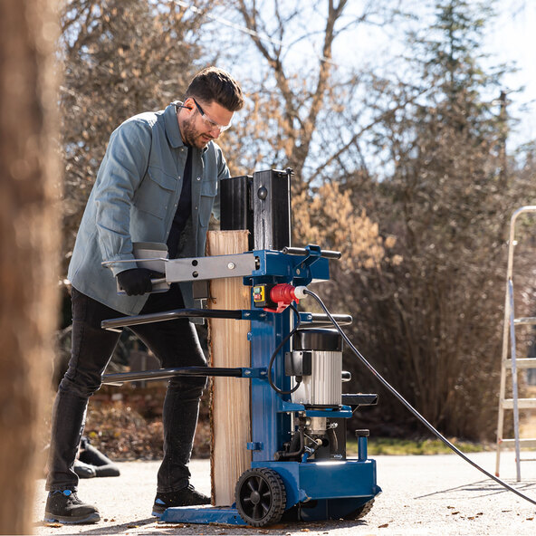 Kompakt 8t vedkløyver