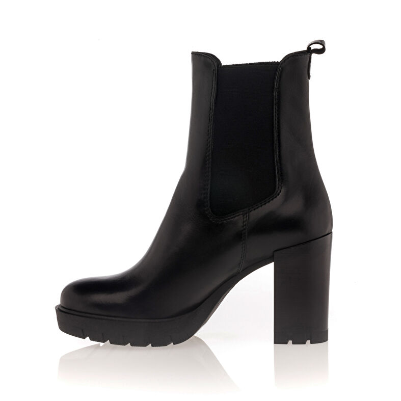 Botas negras de mujer / Botines