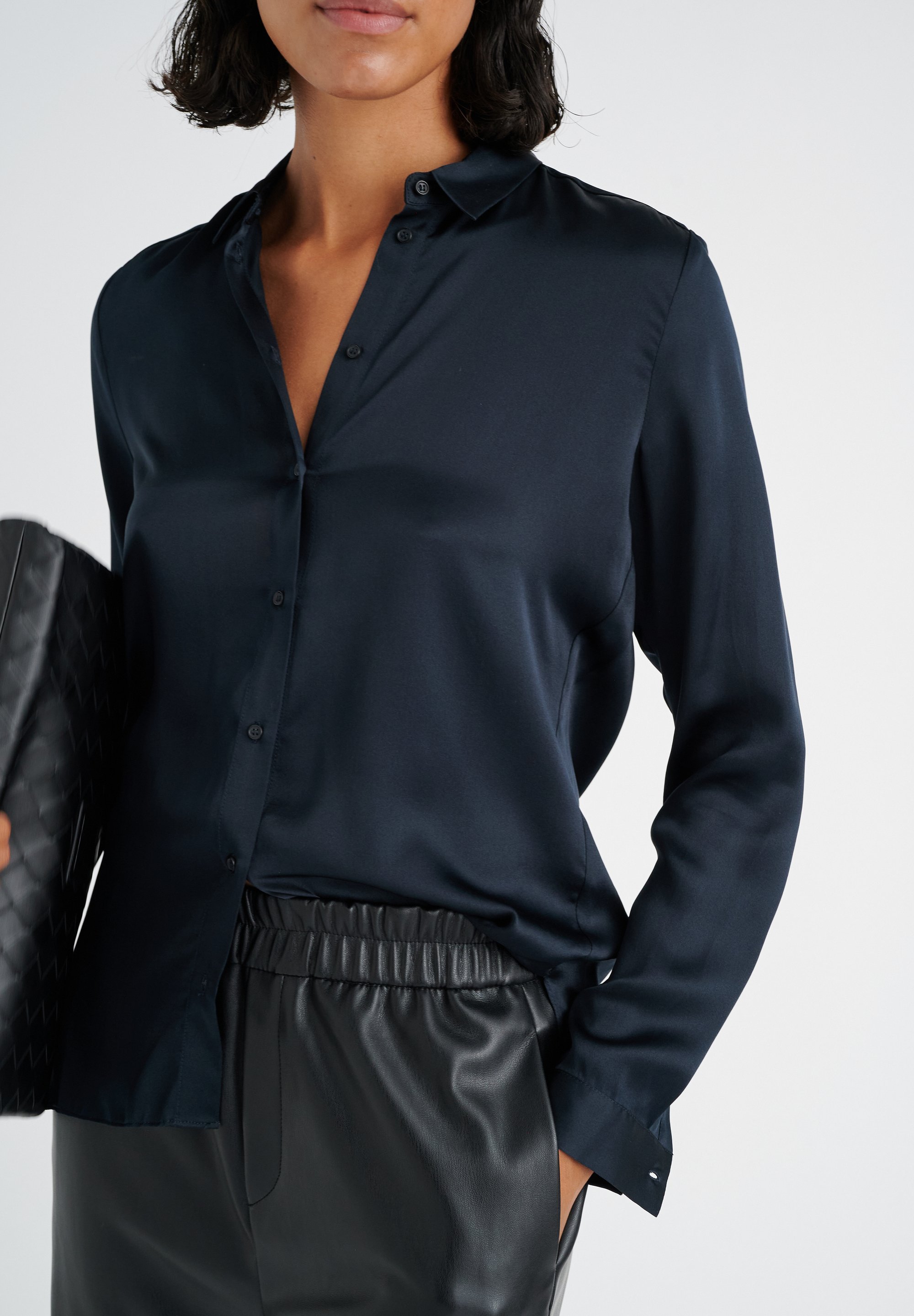InWear LEONORE PREMIUM - Blouse met knoopsluiting - marineblauw