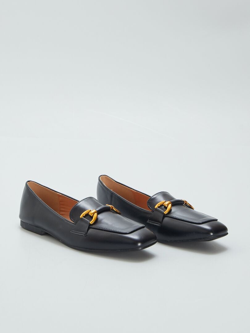 Mocasines con tiras doradas - negros