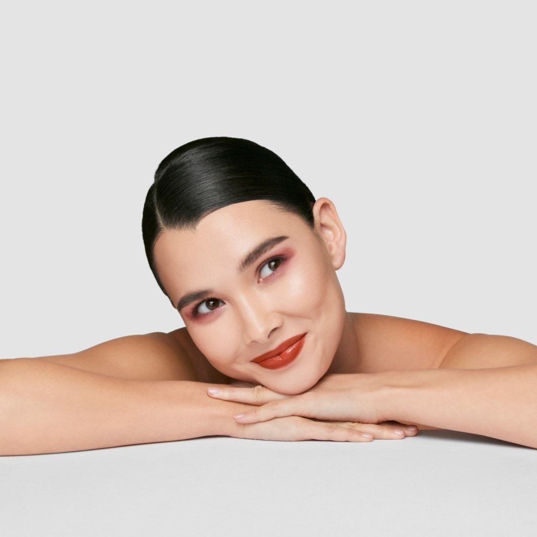 „Shiseido Technosatin“ geliniai lūpų dažai – 4 g