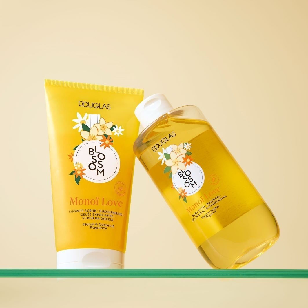 Piling za telo Douglas Collection Blossom MonoÏ Love - piling za prhanje - 150 ml