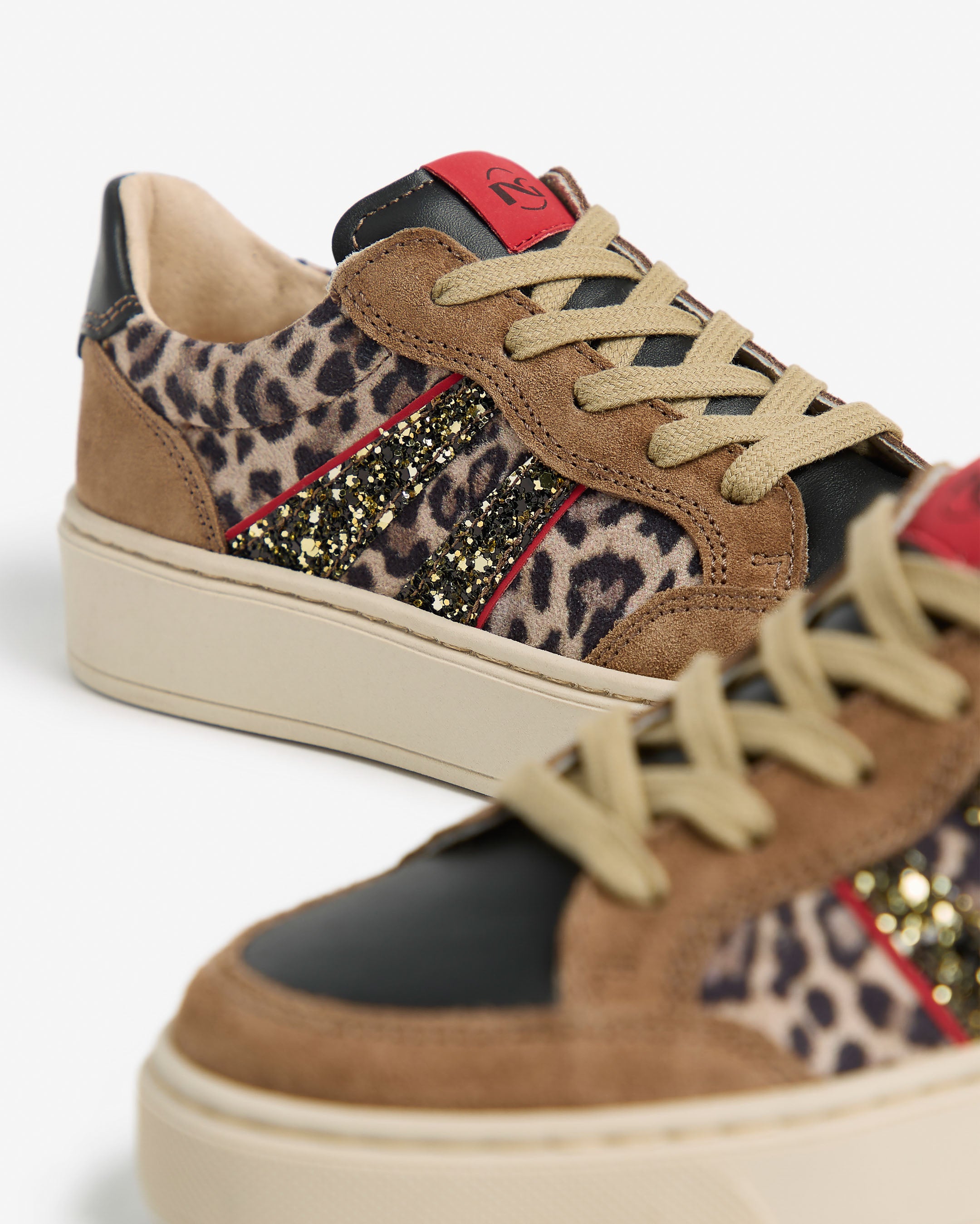  Sneaker für Teenager-Mädchen aus Wildleder, Leder und Funktionsmaterial