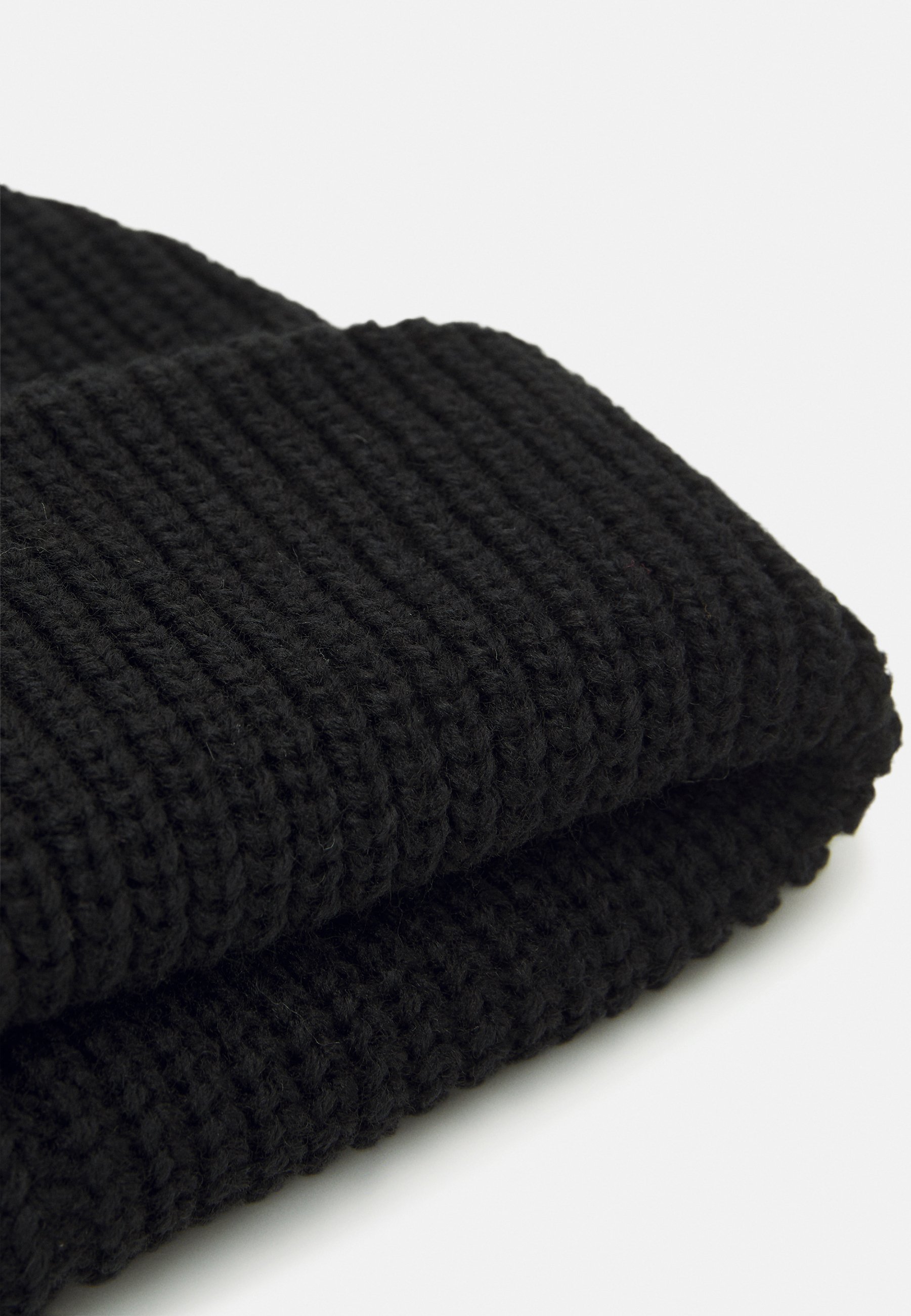 Bonnet Pier One unisexe noir