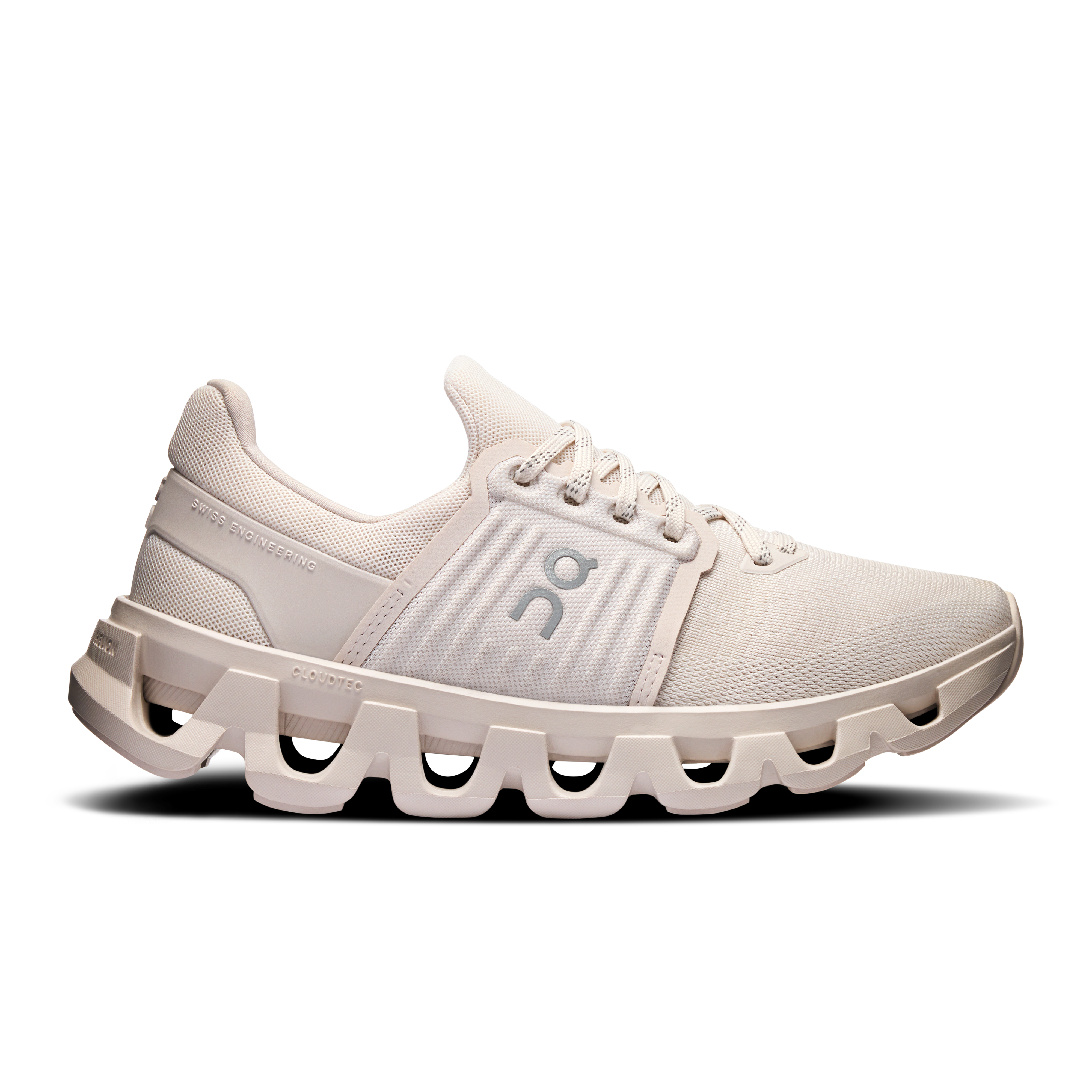 On Zapatillas Cloudswift 4 AD para mujer, color arena | marfil