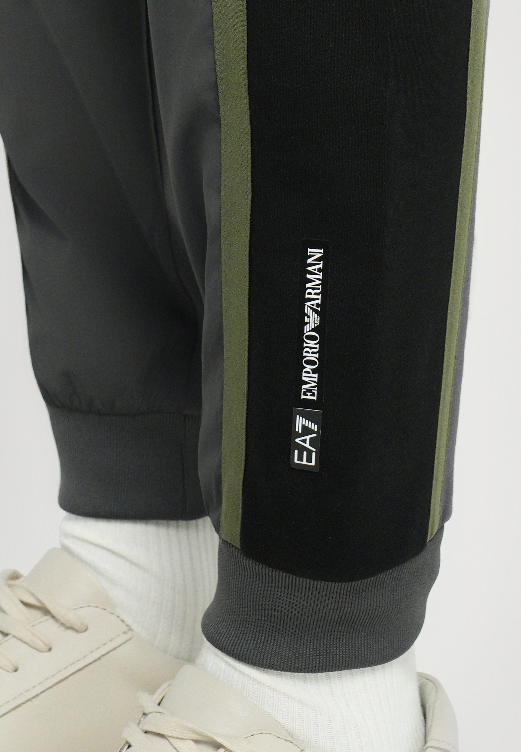 EA7 Emporio Armani PANTALONI SPORTIVI - Pantaloni da tuta - asfalto