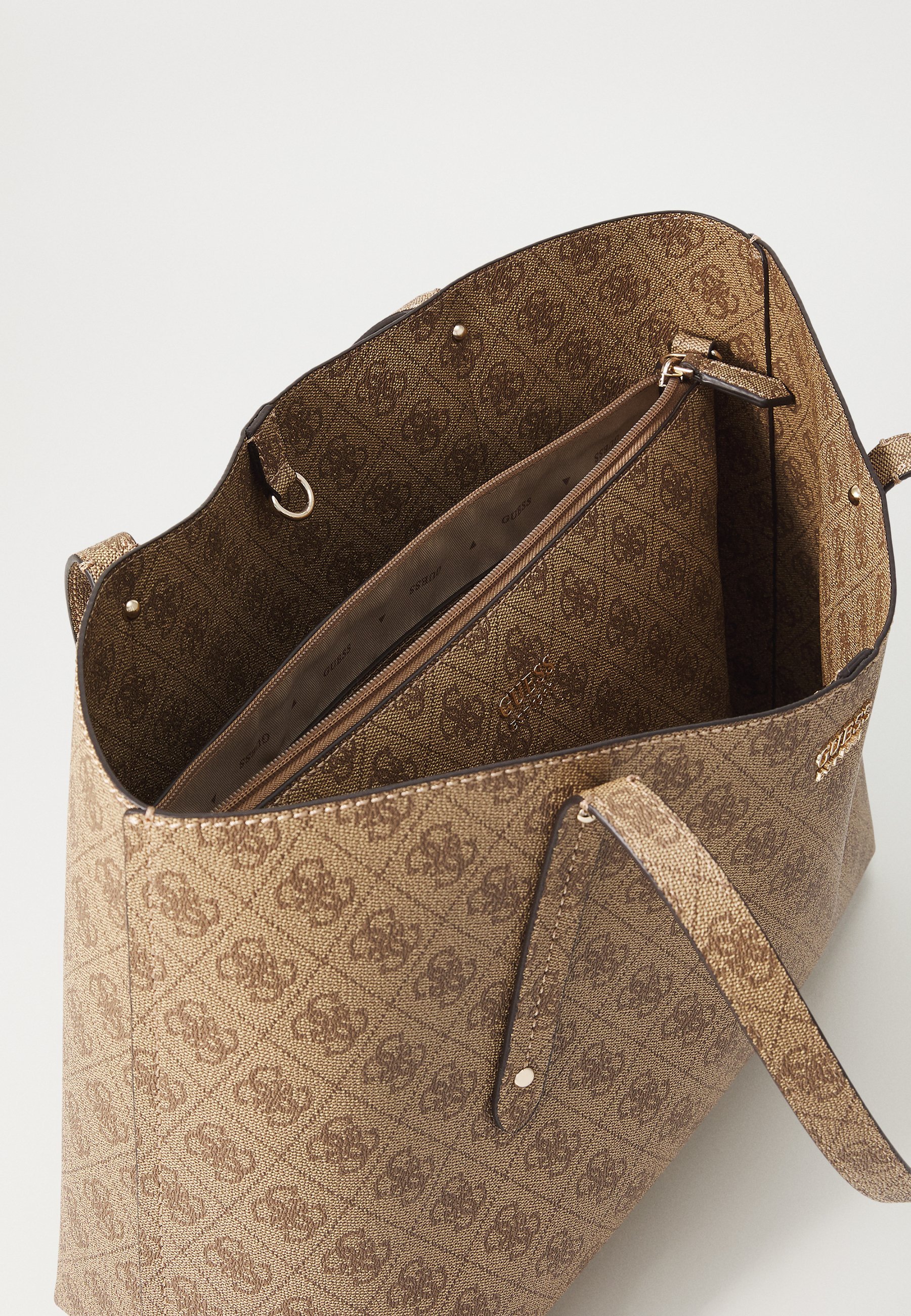 Guess BRENTON TOTE SET - Clutch - latte logo