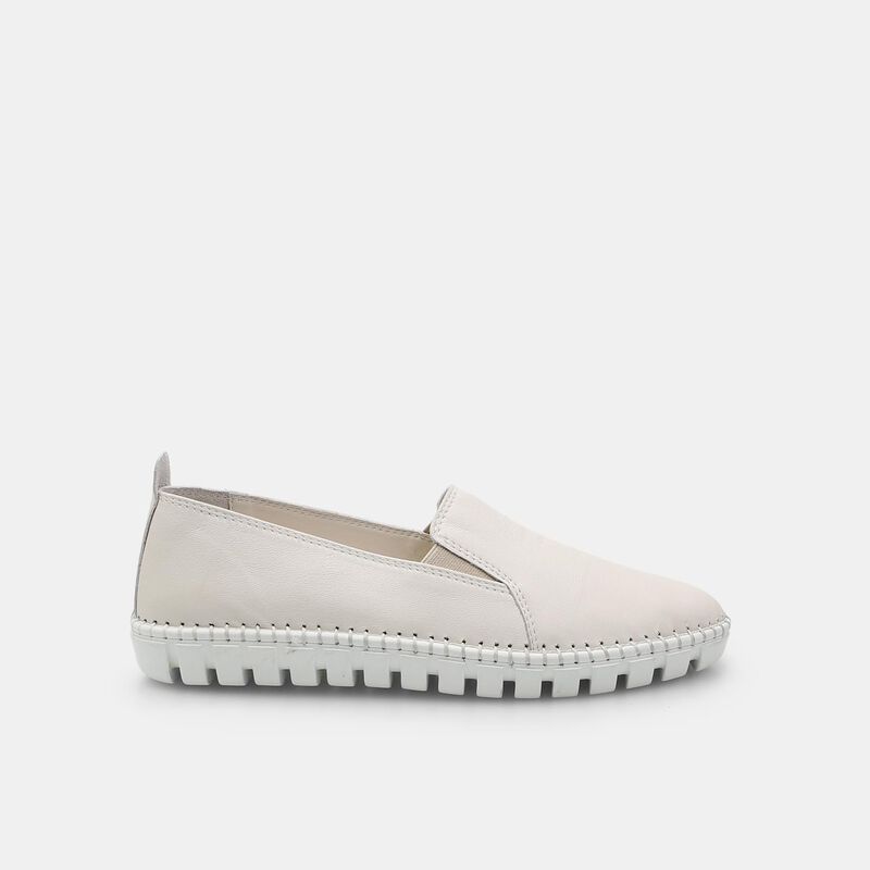 BATA damslip-ons i läder