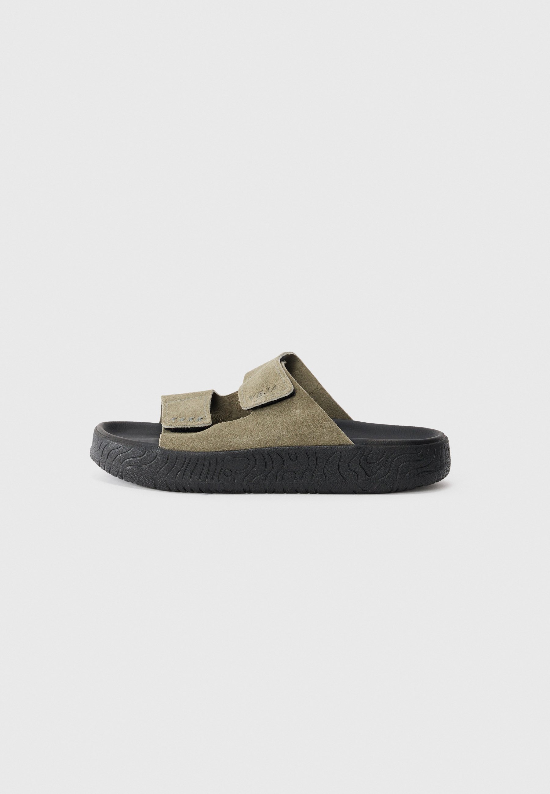 Veja Flat mules