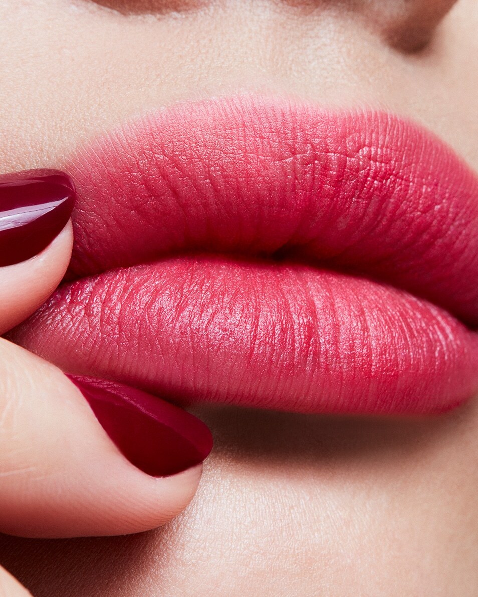 M.A.C POWDER KISS LIPSTICK LIPPENSTIFT- MATTEREND- HYDRATEREND-VERZORGEND