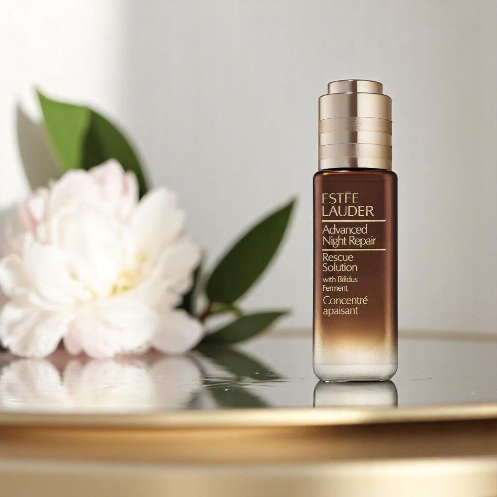 Estée Lauder nakts atjaunojošais glābšanas risinājums