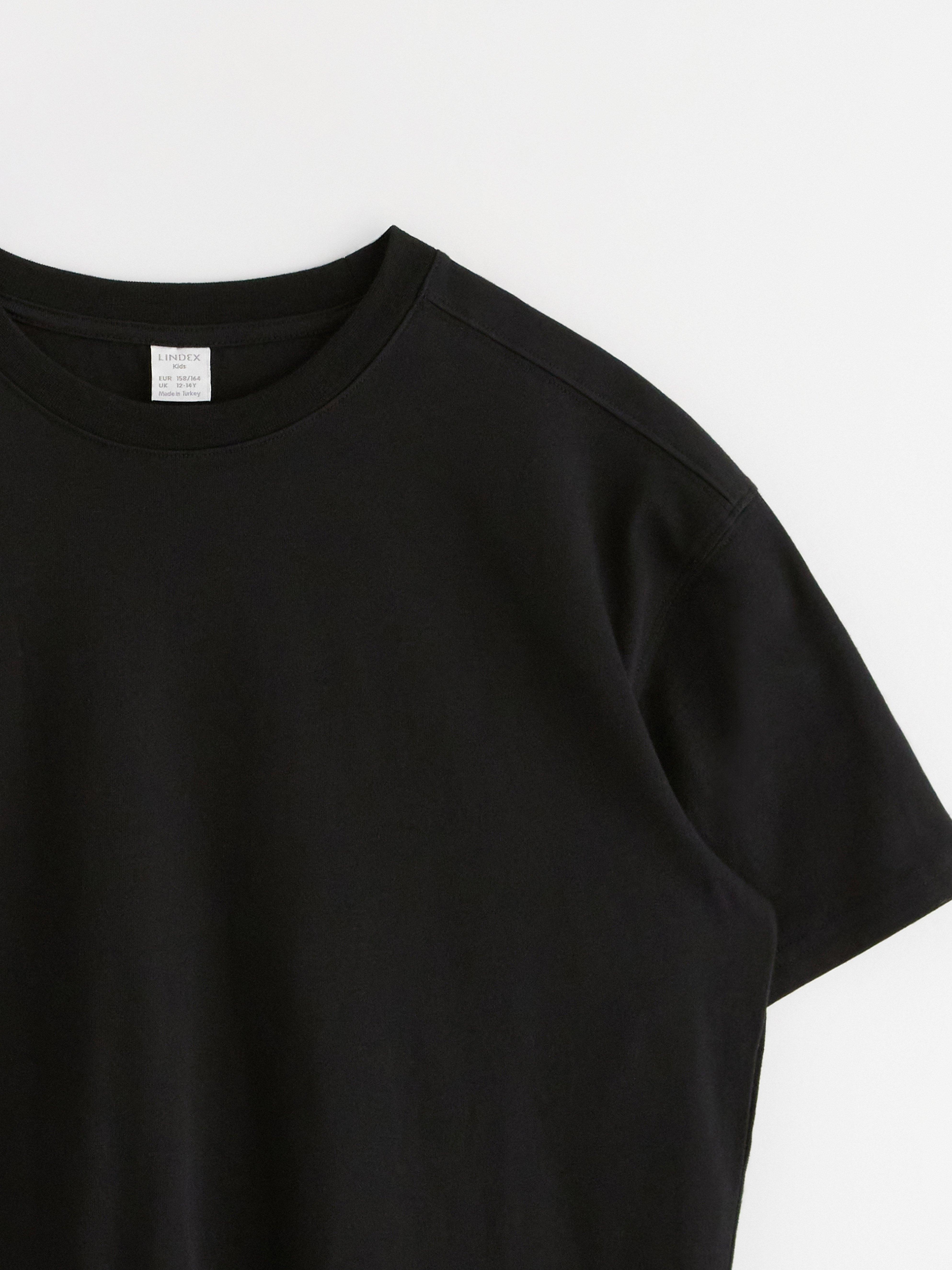 Camiseta preta oversized
