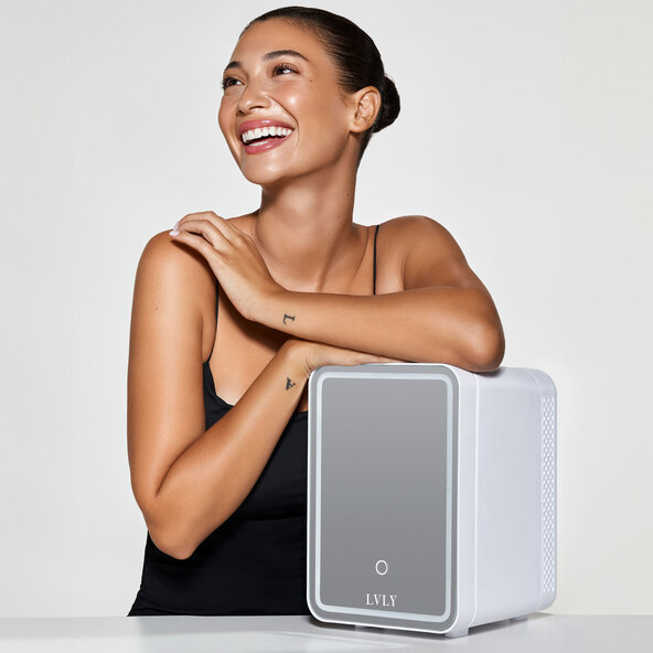 Frigider cosmetic, inclusiv 2 sfere cosmetice de răcire