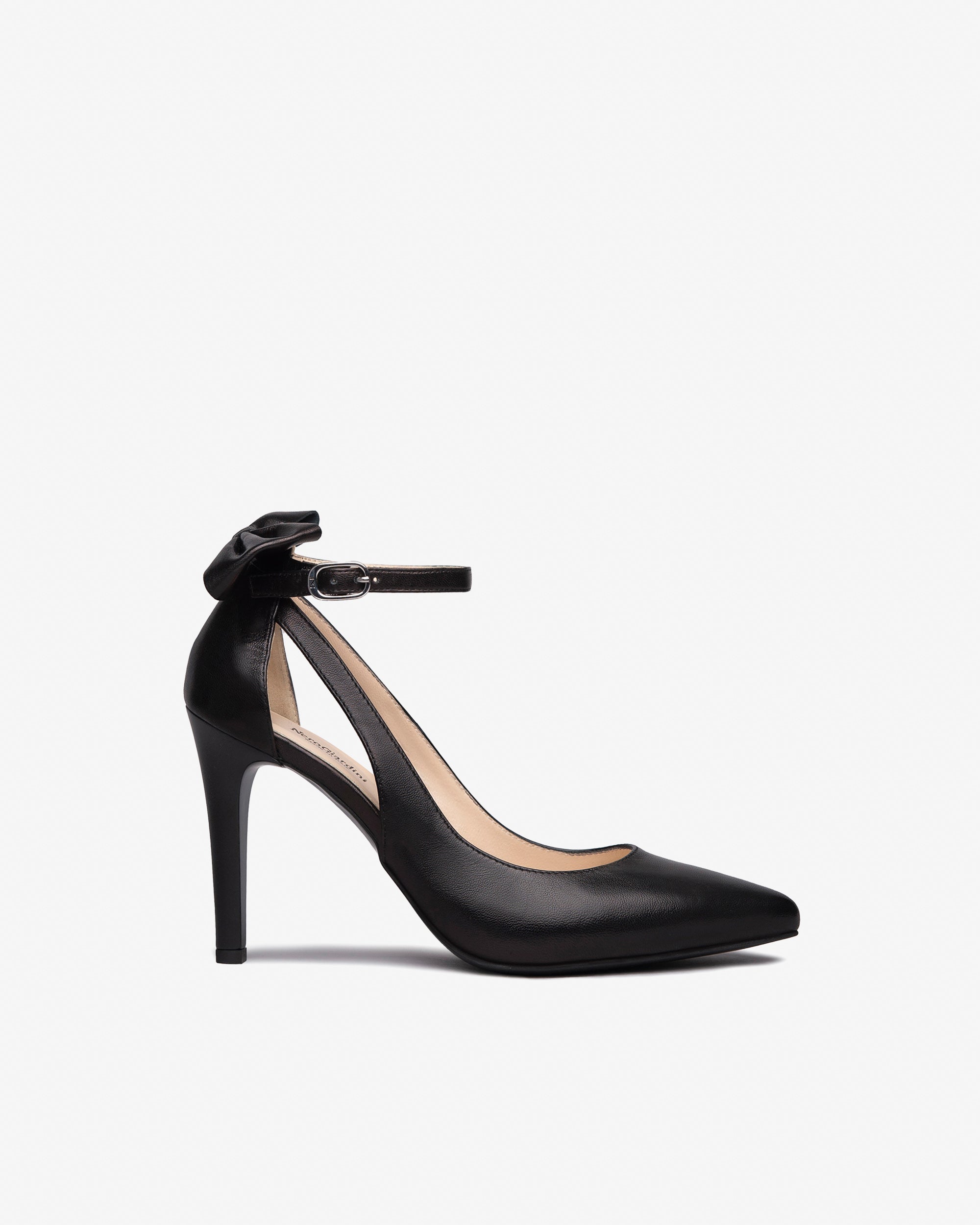  Damen-Pumps aus Leder