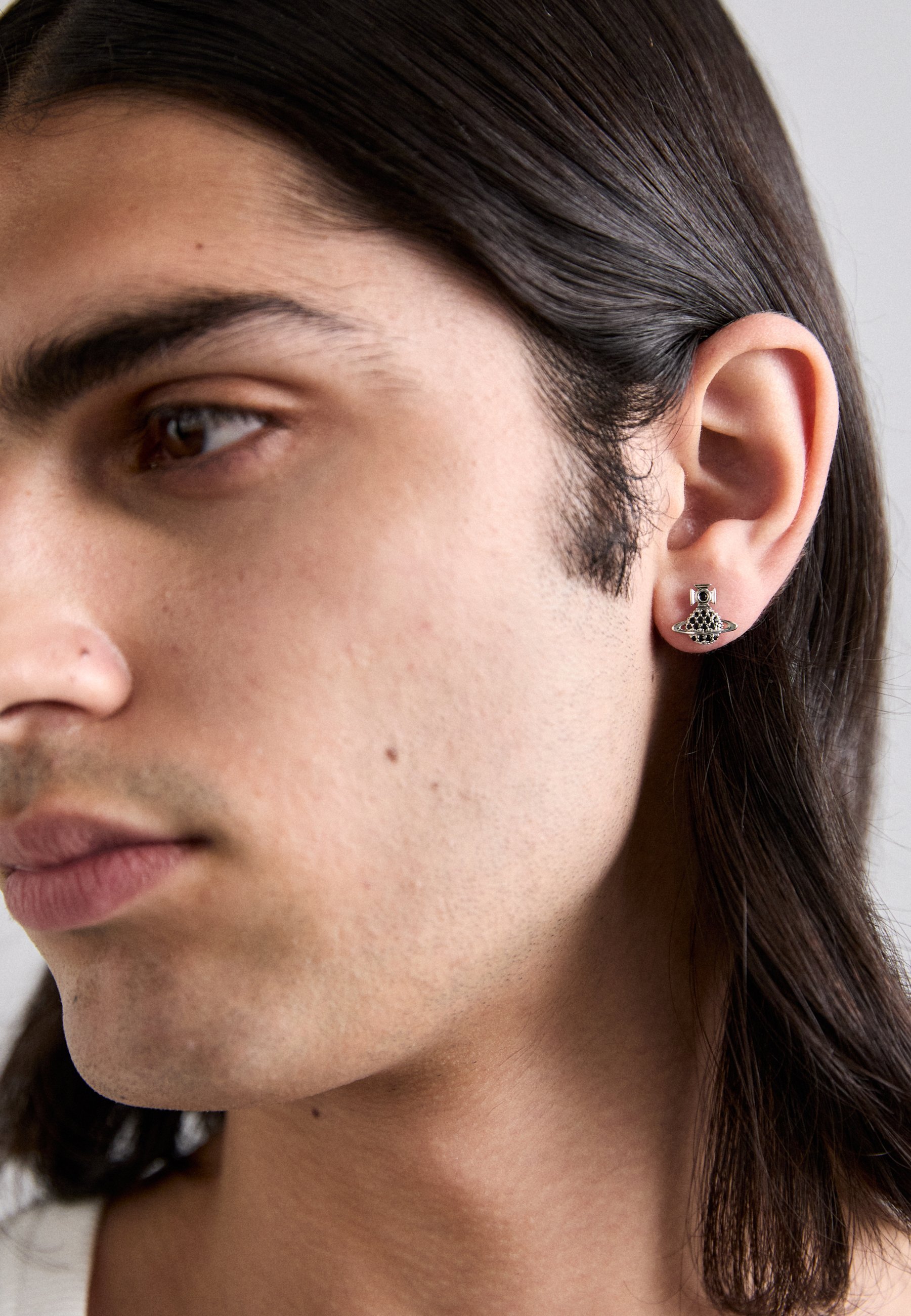 Vivienne Westwood TAMIA SINGLE STUD UNISEX - Enkele oorbel - zilverkleurig/zwart