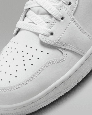 Jordan 1 Mid Older Kids' Shoes