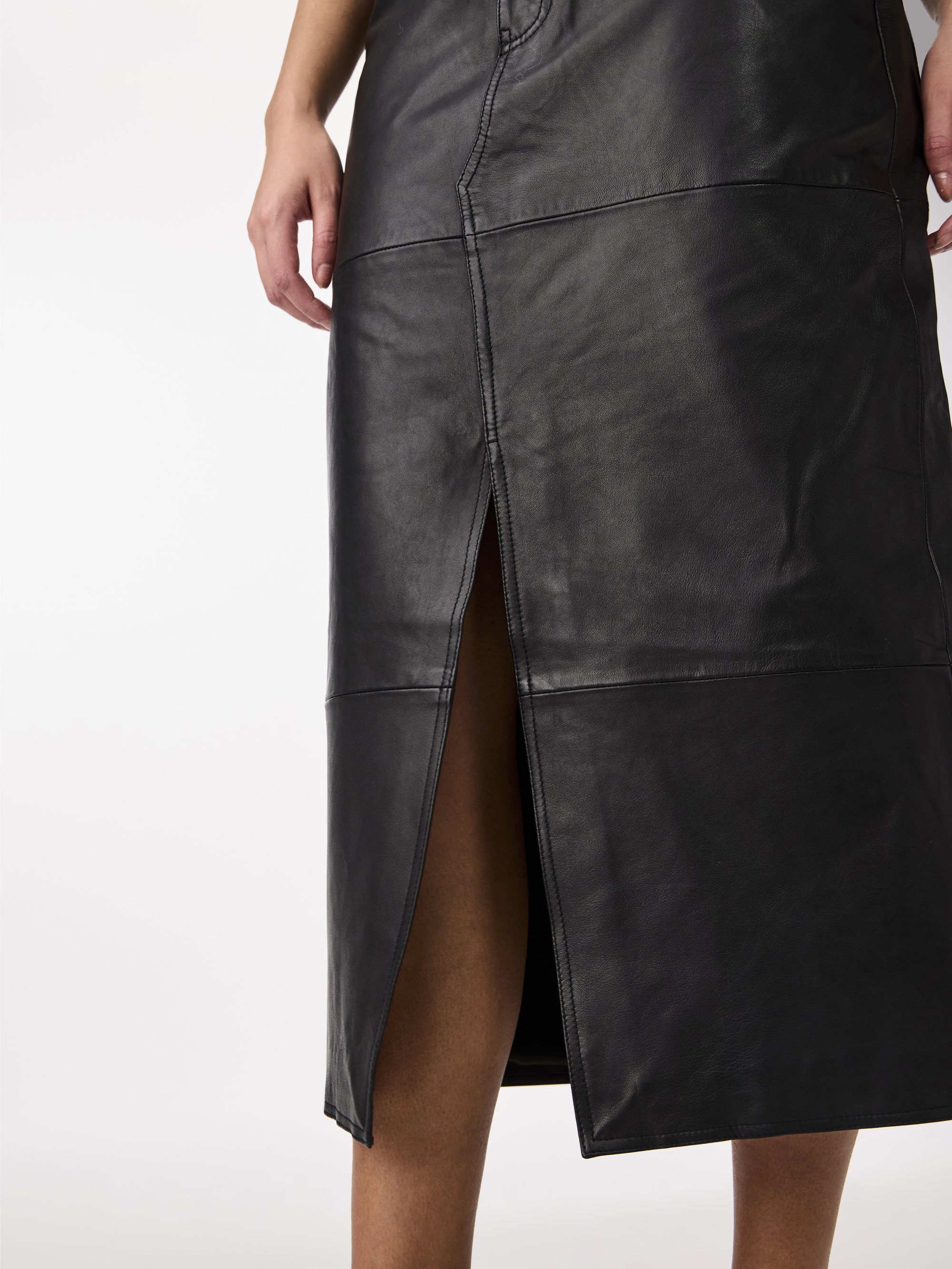 Jupe longue YAS YASMINA - Jupe en cuir - noire
