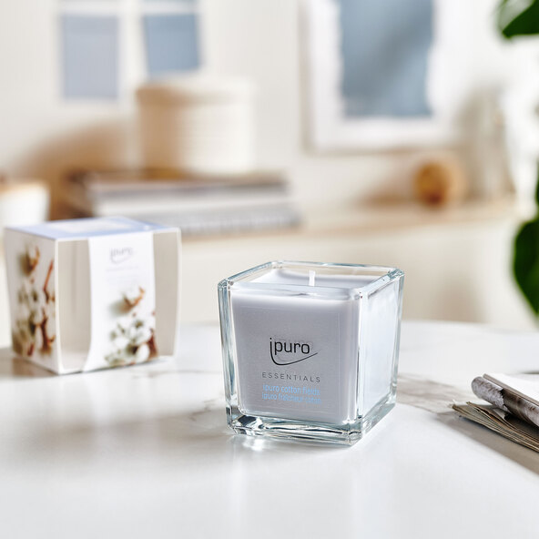 Conjunto de 6 velas aromáticas ESSENTIALS com aroma de algodão.