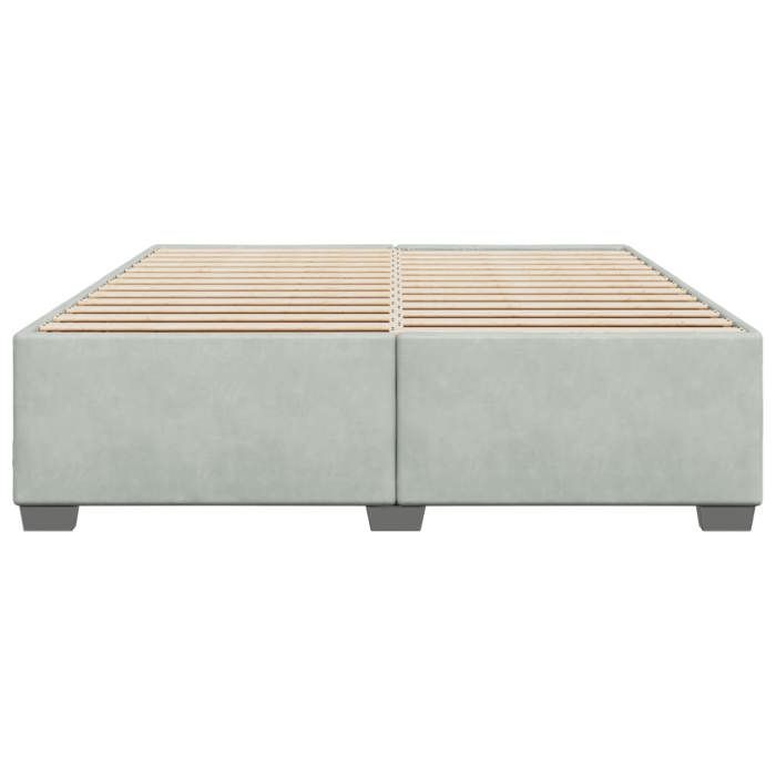 Cama CHIC para adultos, tamaño doble - 180x200 cm. Estructura de cama gris claro de 180x200 cm con tapizado de terciopelo. #Sara75220
