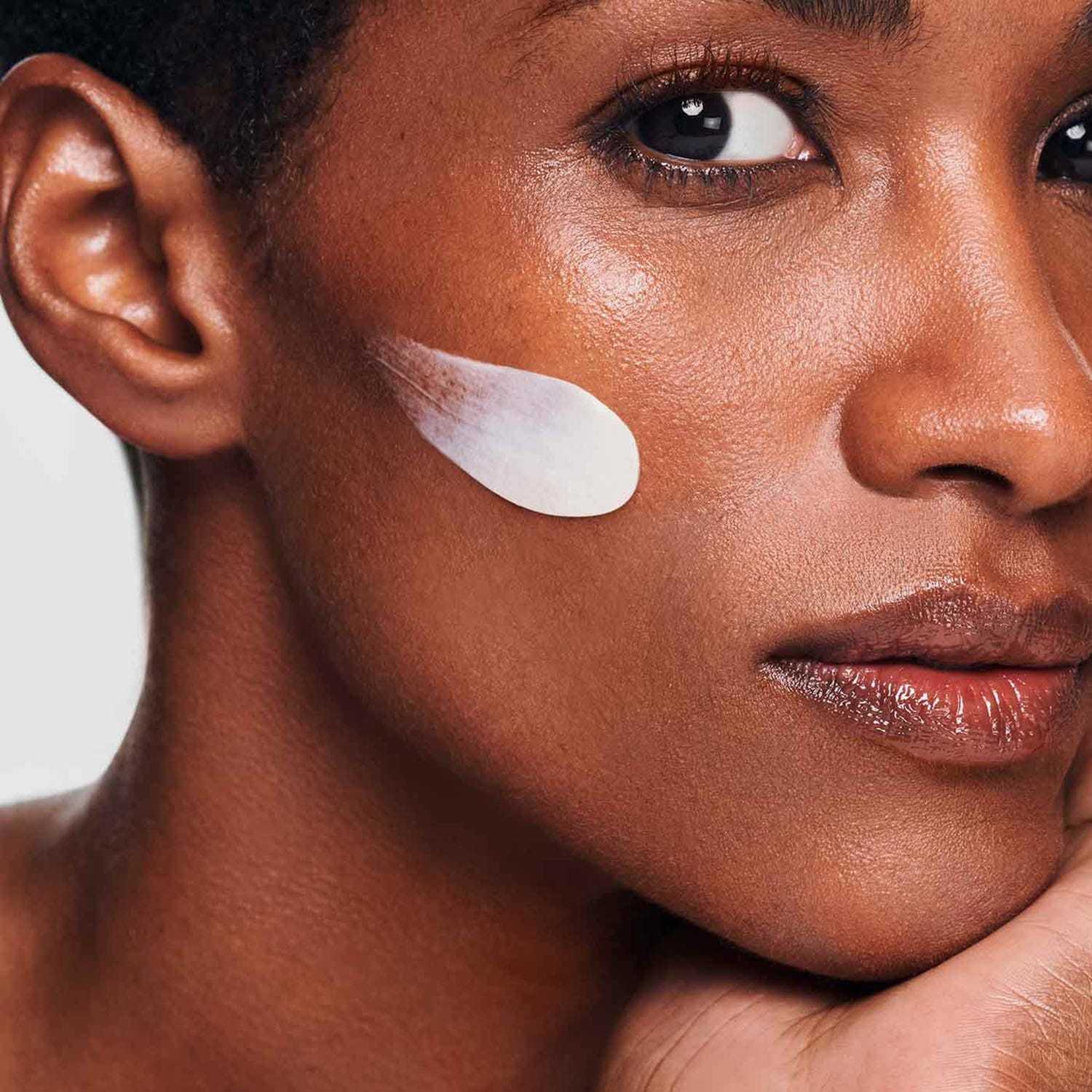 „Clarins Extra-Firming“ dieninis kremas 40+ dienų [KOLAGENO]³ TECHNOLOGIJA sausai odai – 50 ml – papildymo pakuotė