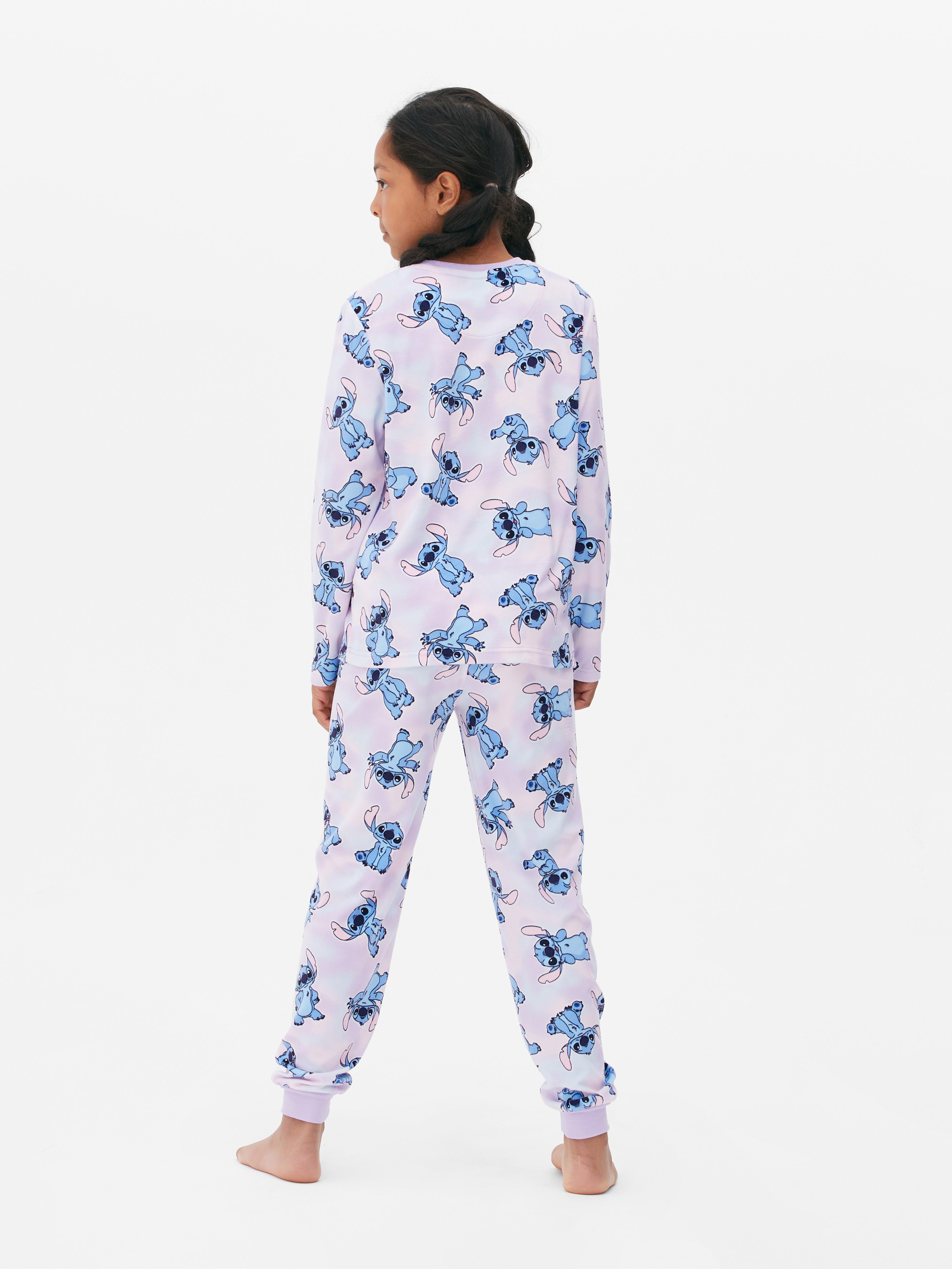 Pijamale cu mânecă lungă. Vibrații inspirate de Insula Lilo și Stitch de la Disney pentru ora de culcare! Visează de minune în aceste pijamale Lilo și Stitch.