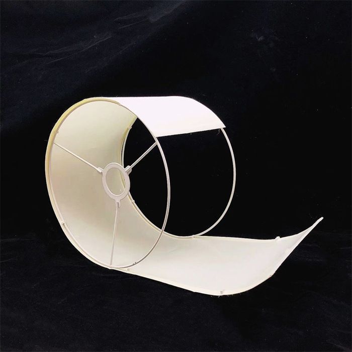 Paralume rotondo, 25 cm di diametro, 18 cm di altezza, 100% poliestere, adatto per lampade da tavolo o a sospensione.