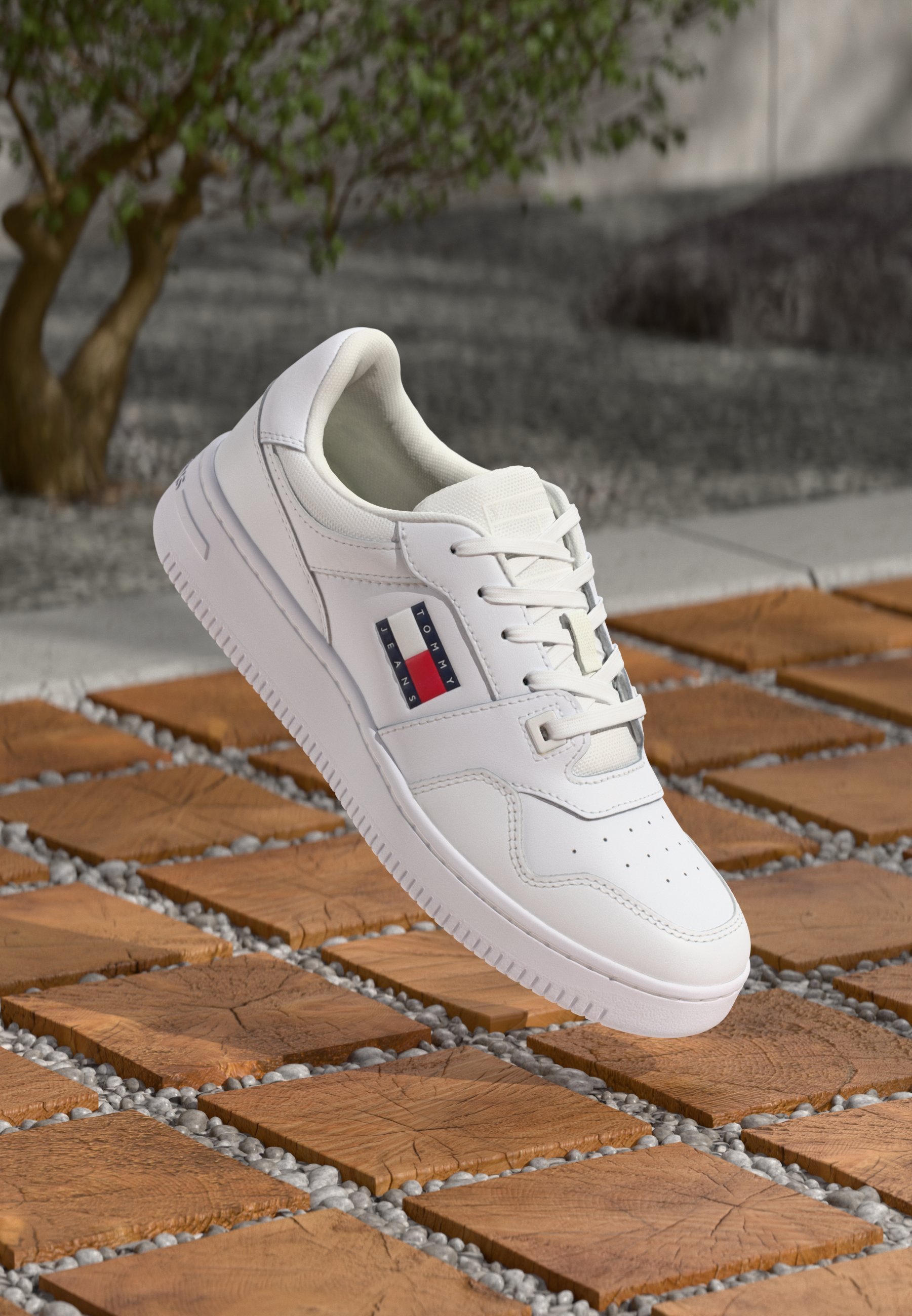 Tommy Jeans RETRO BASKET - Sneakers - wit