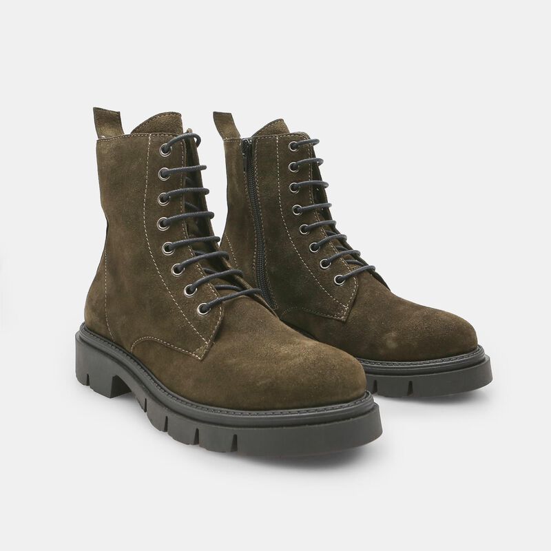 Anfibi da donna in suede