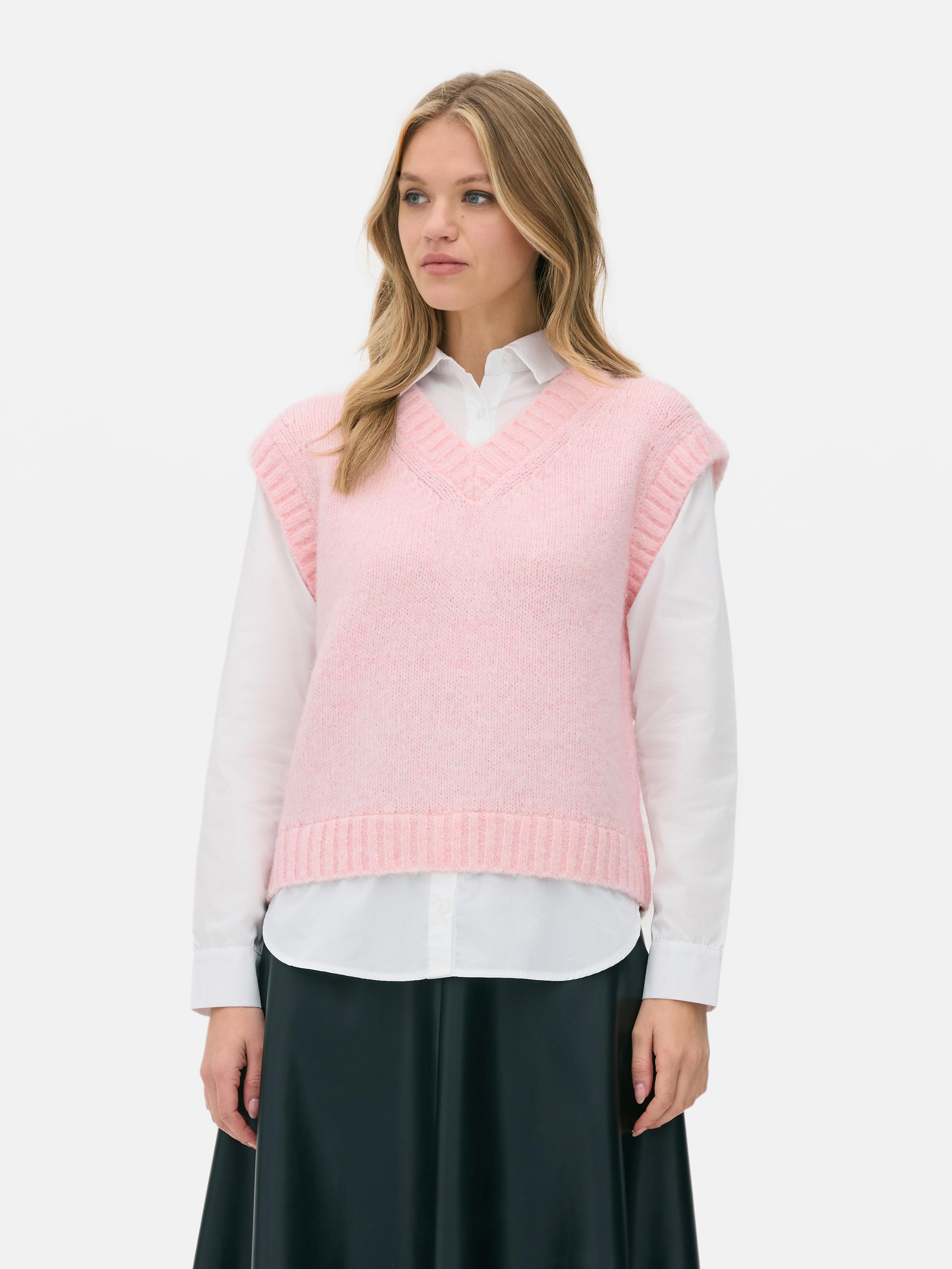 2-in-1 overhemd en spencer Ga voor moeiteloze stijl met deze gebreide spencer met een overhemd met kraag eronder