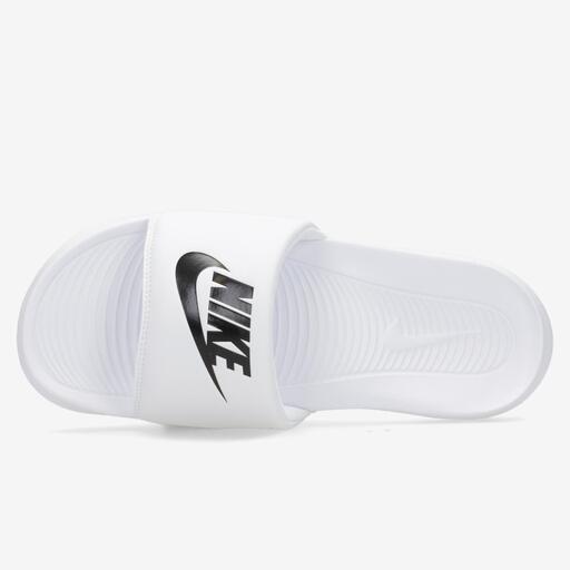 Nike Victor One