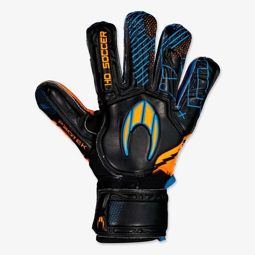 Ho futbalová invázia