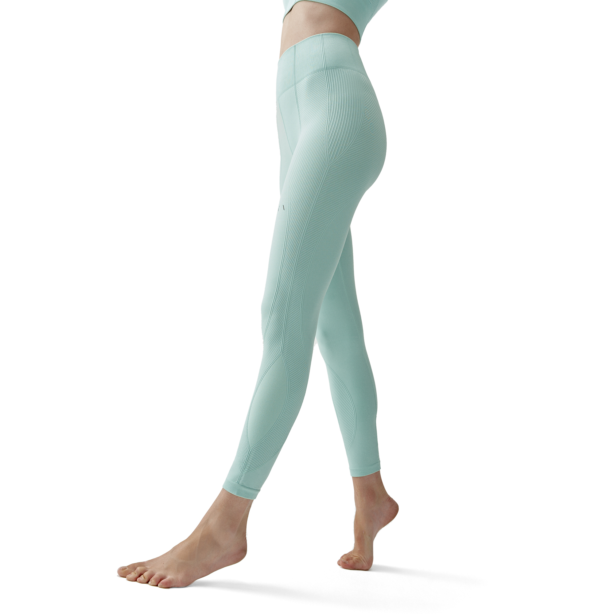  Mallas Sureya Born Living Yoga