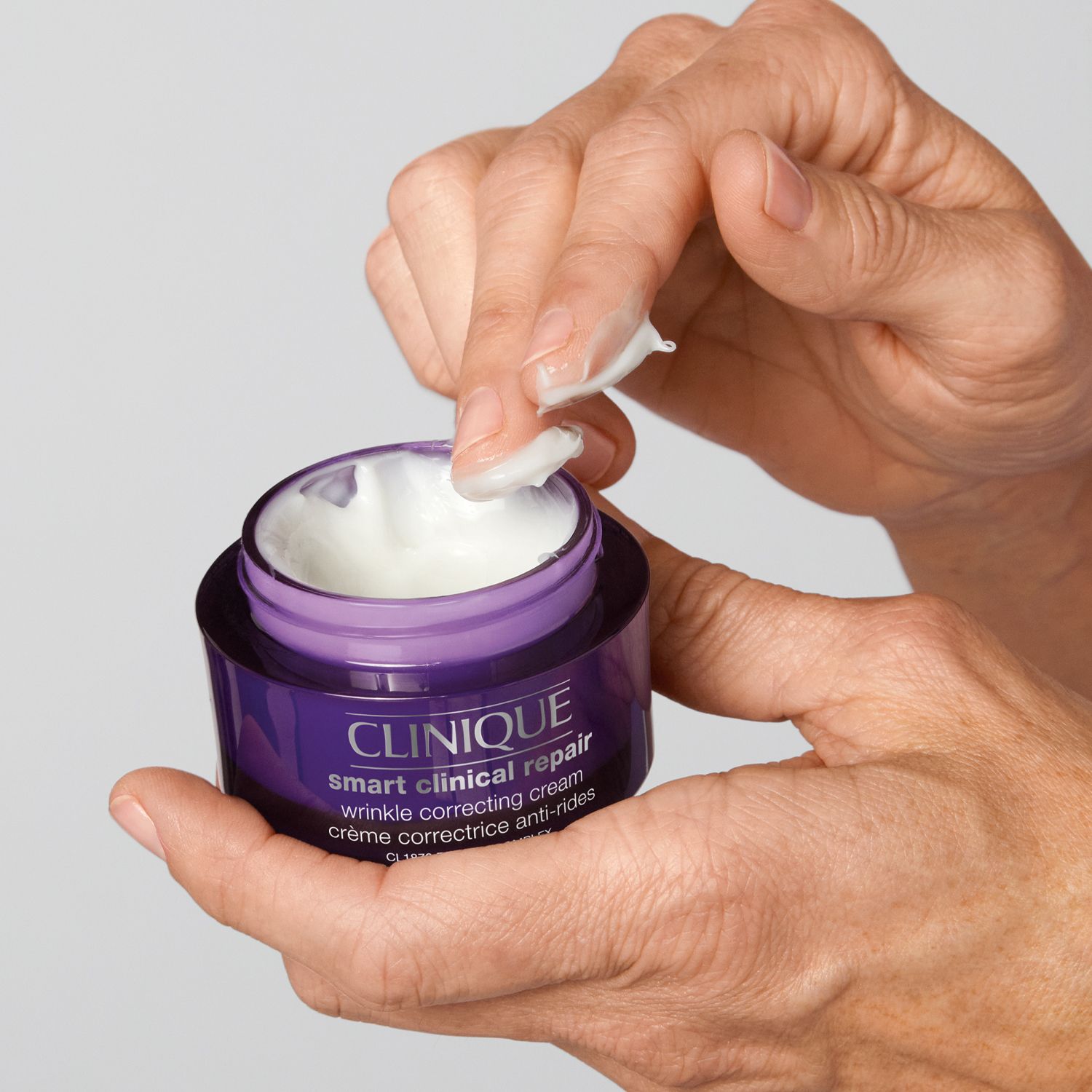 Darčeková sada proti starnutiu Smart Clinical Repair Wrinkle Correcting Cream s 3 darčekmi Luxusné darčekové sady