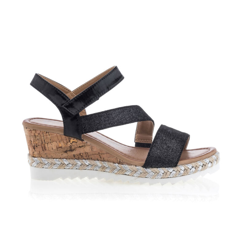 Svarte sandaler / sko med åpen tå til dame