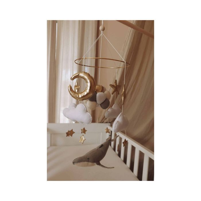 Handgefertigtes Wal-Ballon-Babymobile
